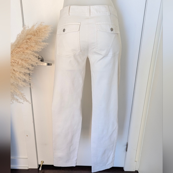 Stylish White Cropped Pants - Picture 4 of 10